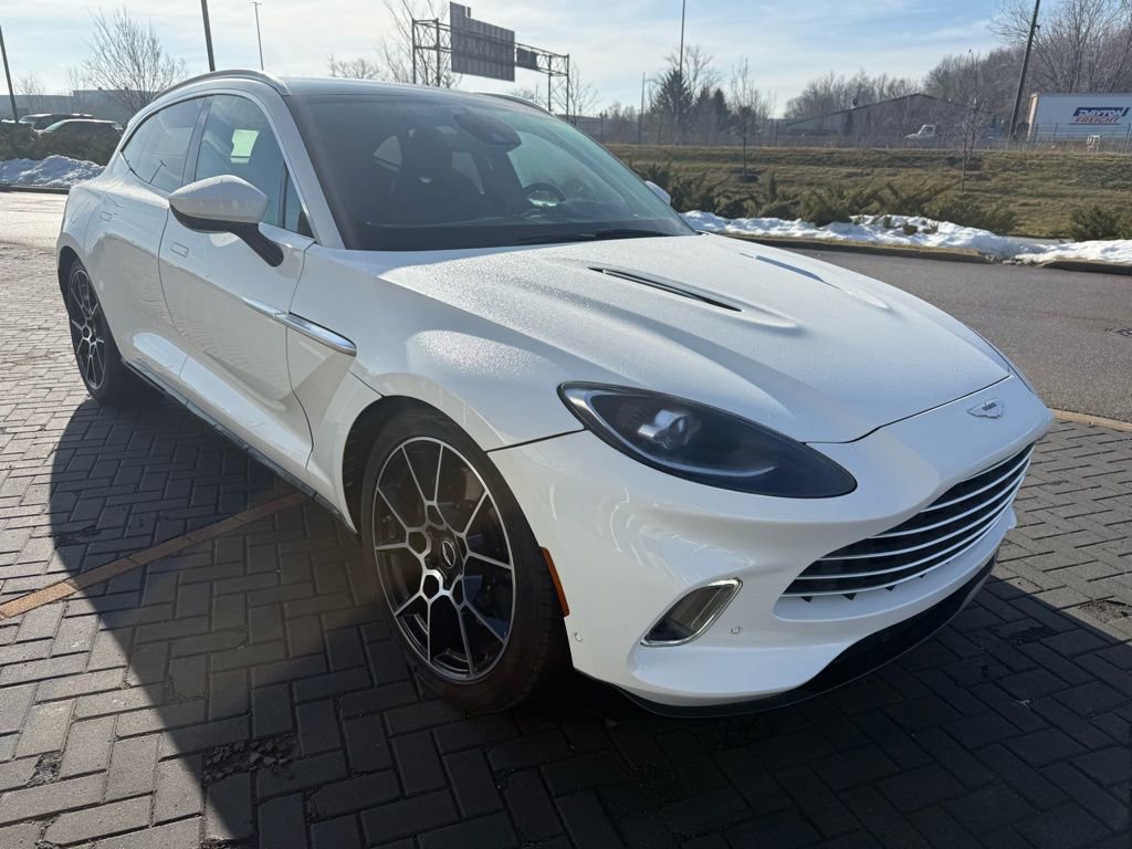 Used 2021 Aston Martin DBX image 1