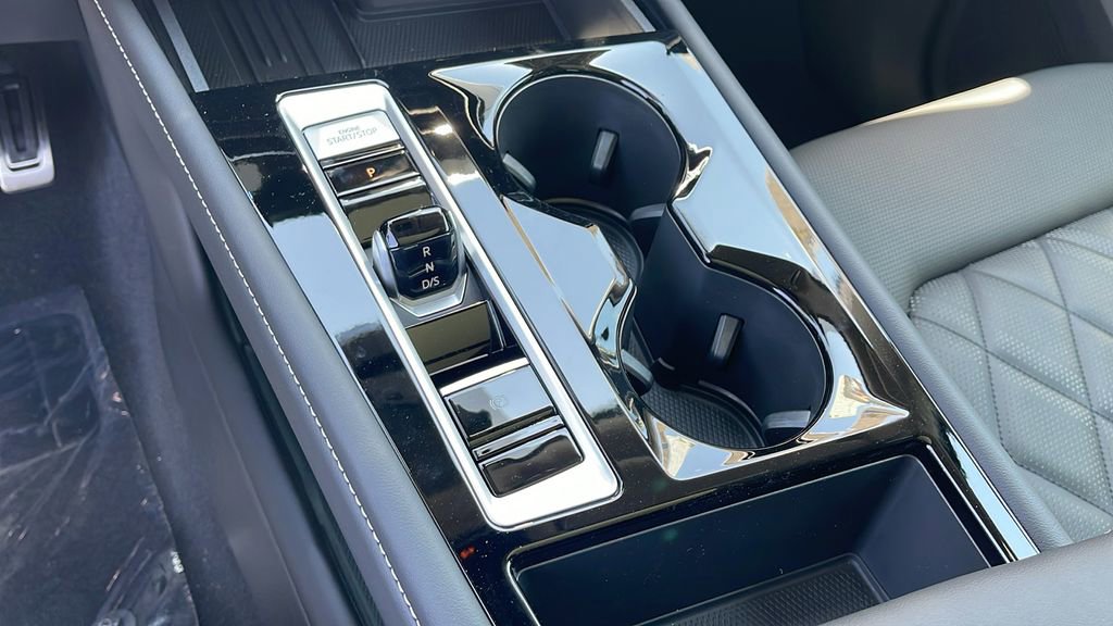 New 2025 Volkswagen Atlas SEL Premium R-Line image 22