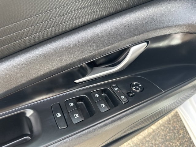 Certified 2024 Hyundai Elantra SEL image 16