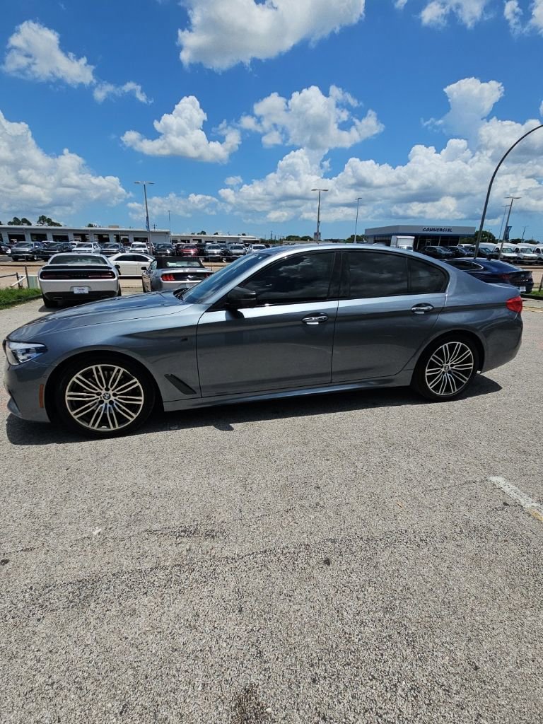 Used 2018 BMW 530i w/ M Sport Package RWD image 4