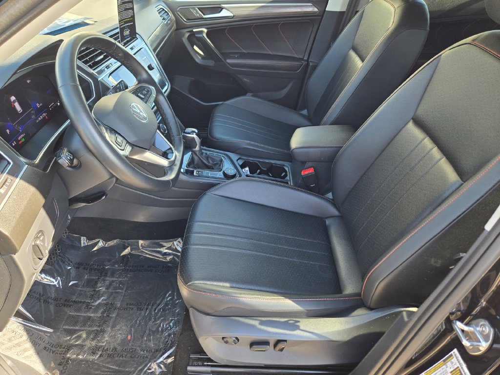 Used 2024 Volkswagen Tiguan Wolfsburg Edition AWD/4WD image 11