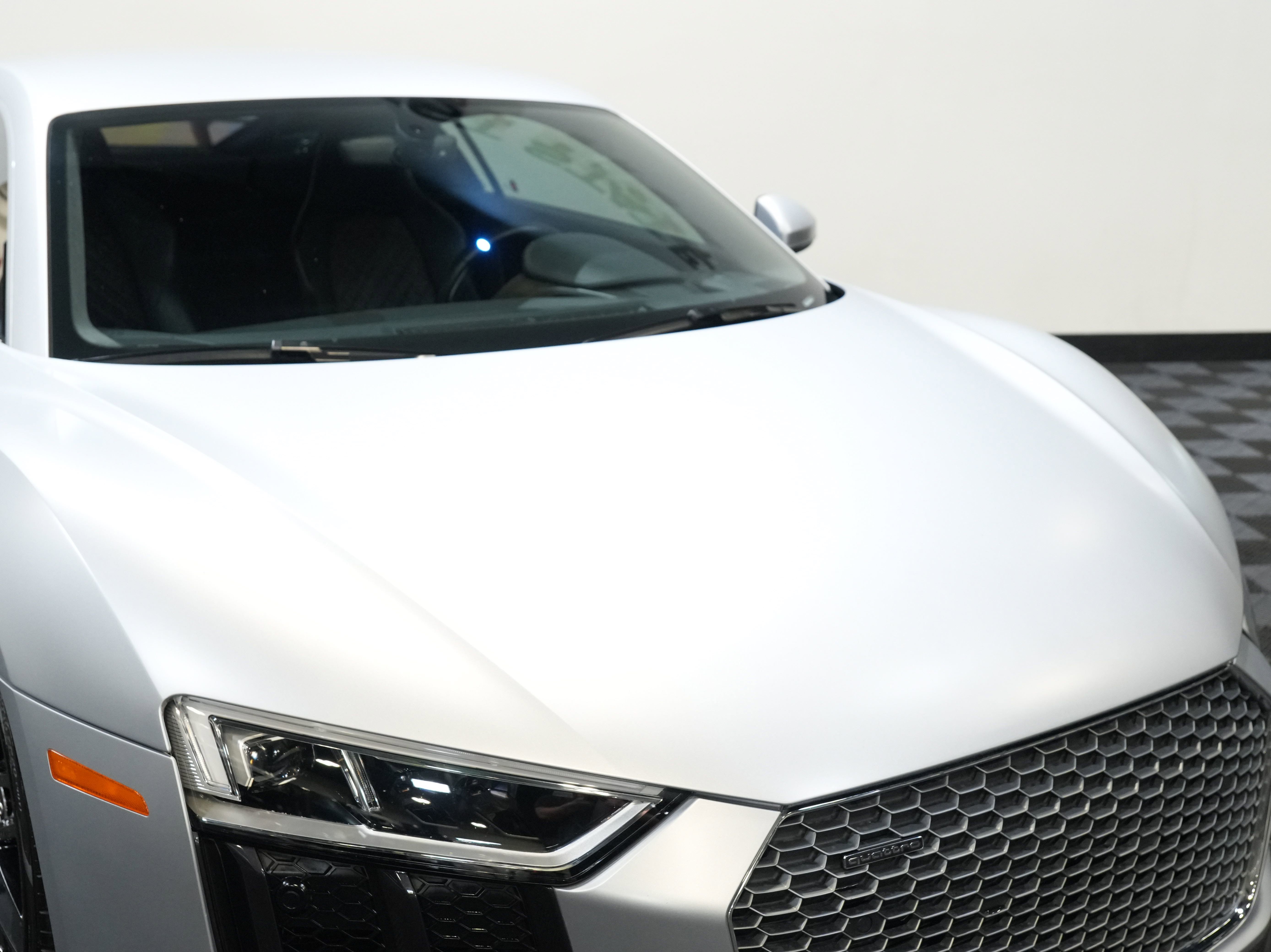 Used 2017 Audi R8 V10 w/ Carbon Exterior Package AWD/4WD image 12