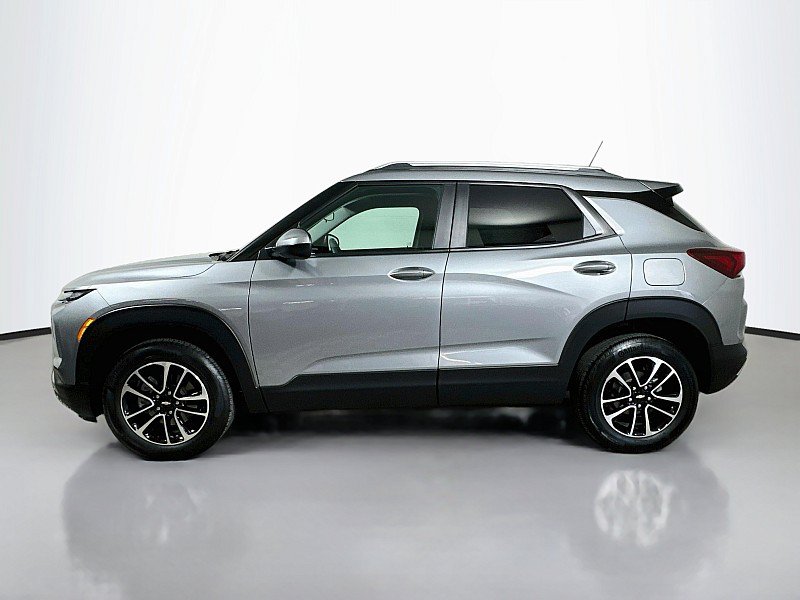 Used 2024 Chevrolet TrailBlazer LT AWD/4WD image 4