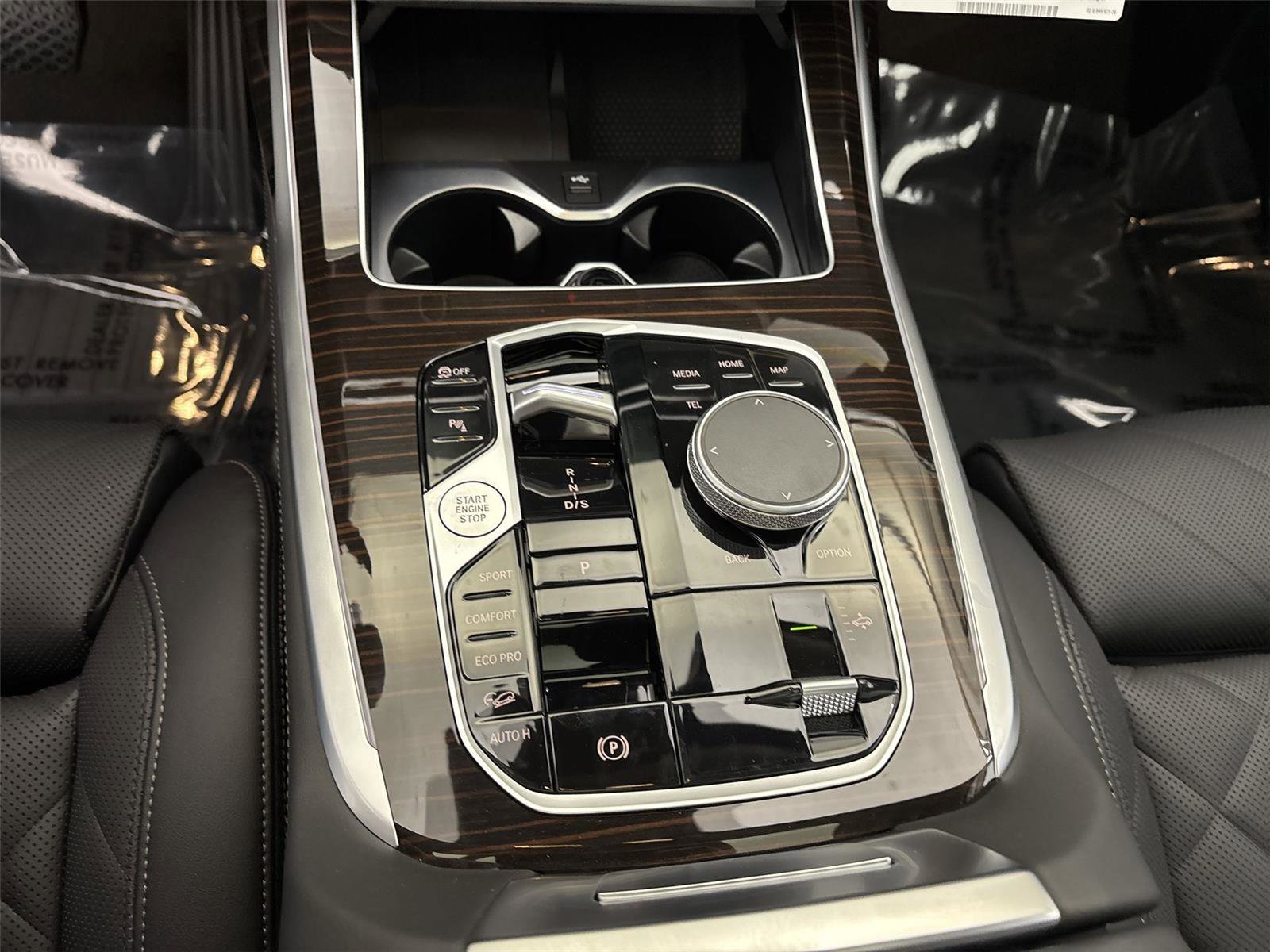 New 2026 BMW X7 xDrive40i w/ Premium Package image 23