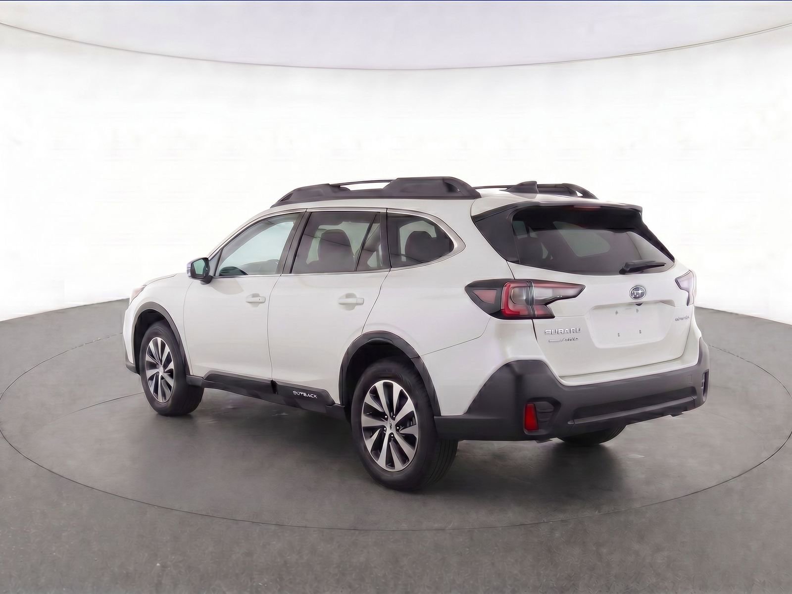 Certified 2025 Subaru Outback Premium AWD/4WD image 4