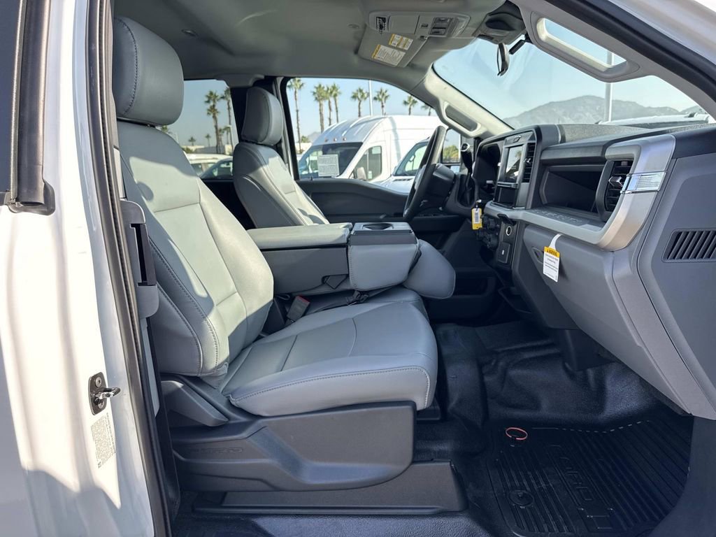 New 2026 Ford F550 2WD SuperCab Super Duty image 23
