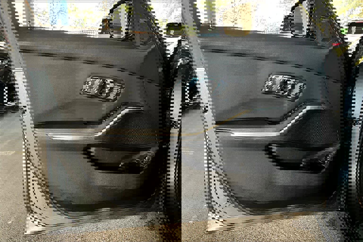 Used 2019 BMW 330i Sedan w/ Convenience Package image 21