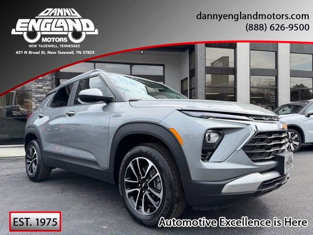 Used 2024 Chevrolet TrailBlazer LT w/ LT Cold Weather Package AWD/4WD image 1