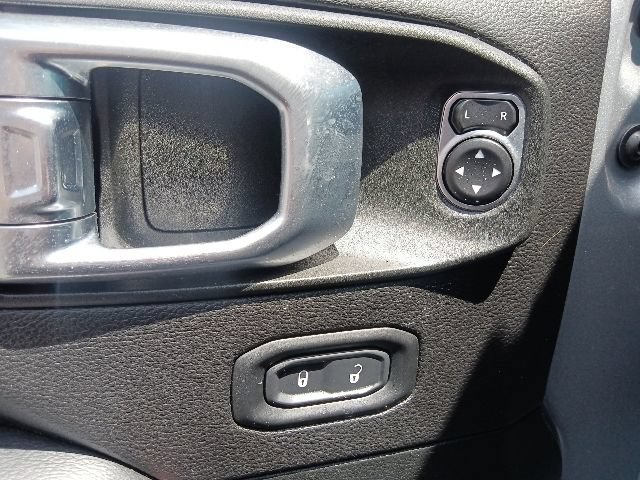 Used 2020 Jeep Gladiator Rubicon AWD/4WD image 12