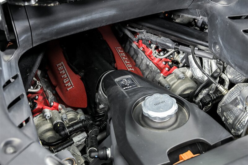 Used 2023 Ferrari SF90 Spider AWD/4WD image 15
