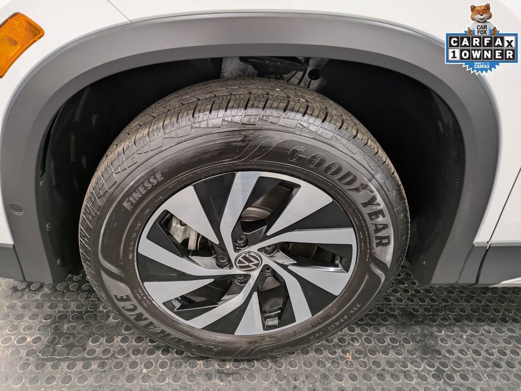 Used 2025 Volkswagen Tiguan S image 7