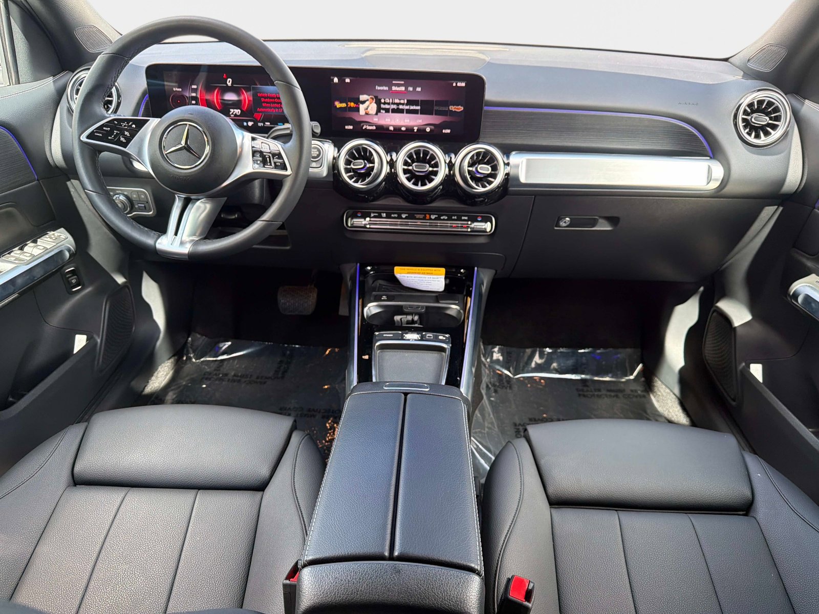 Used 2026 Mercedes-Benz GLB 250 4MATIC image 32