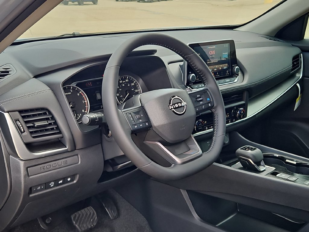 New 2027 Nissan Rogue Dark Armor FWD image 13
