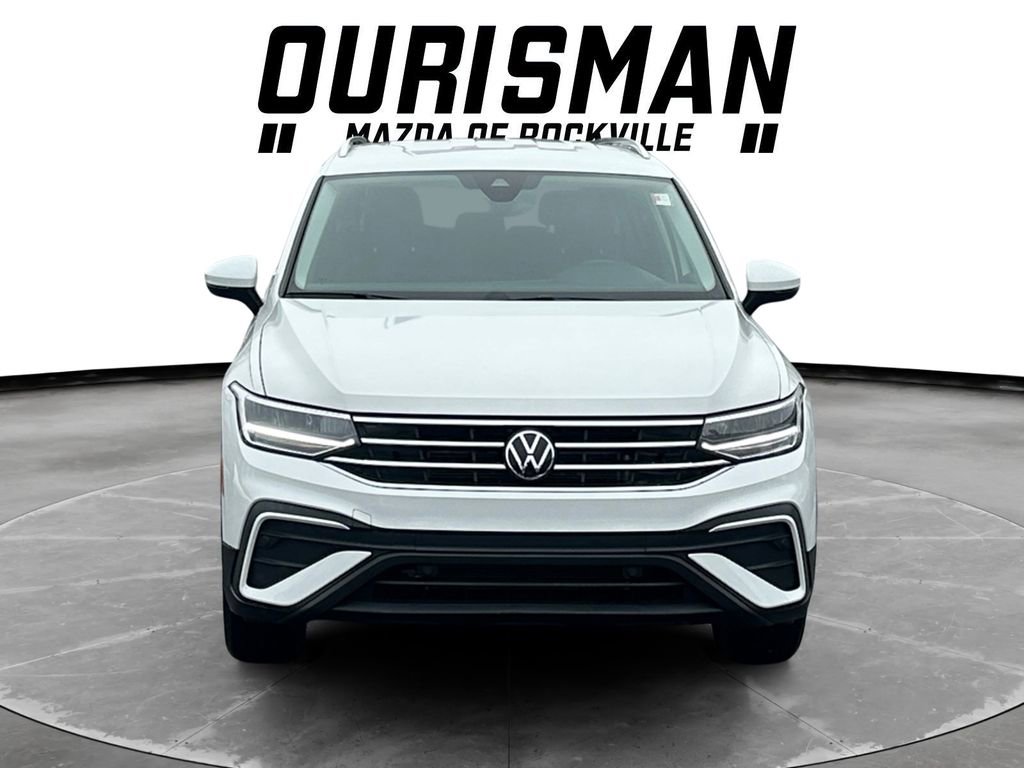 Used 2024 Volkswagen Tiguan SE image 8