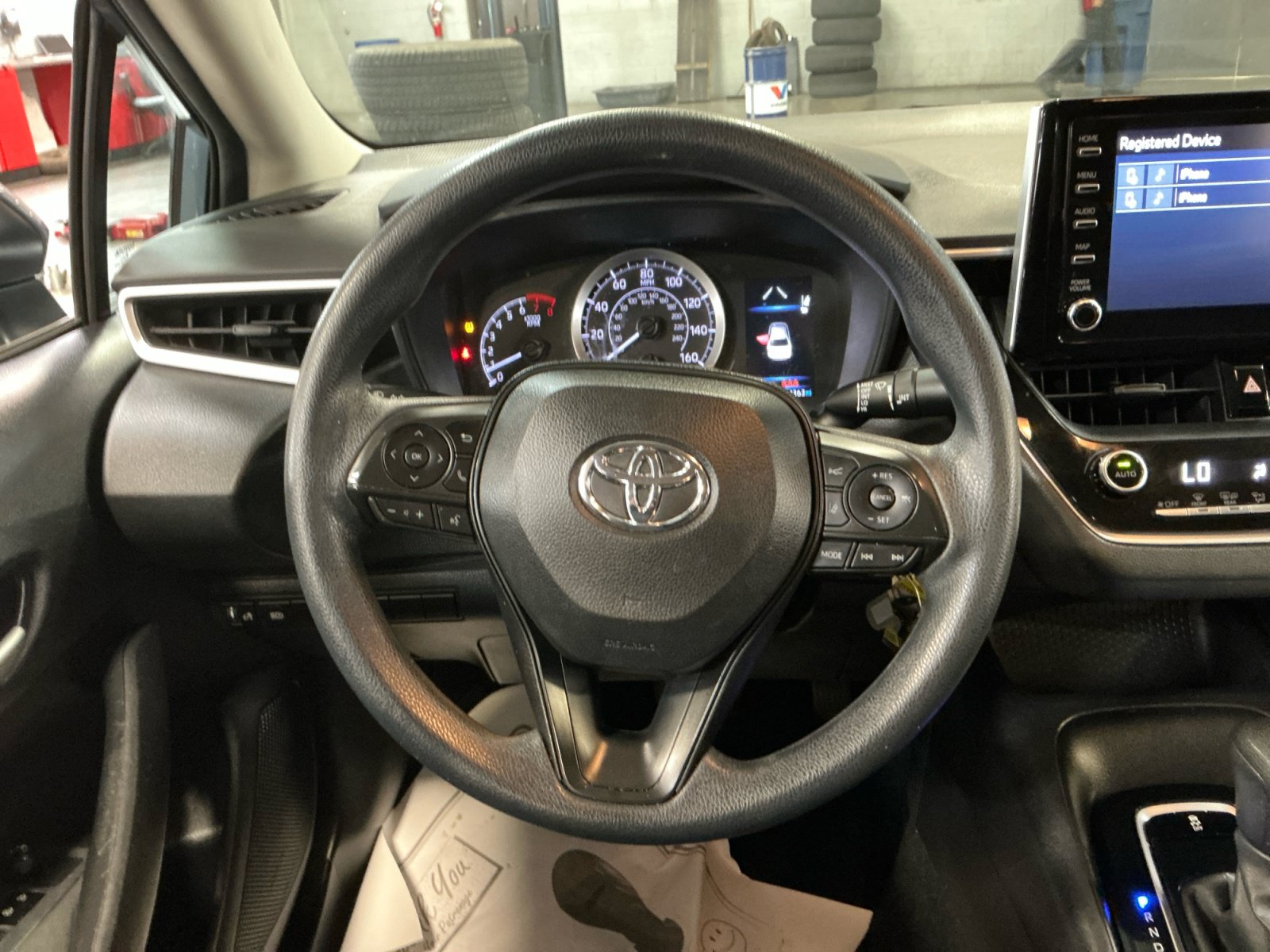 Used 2020 Toyota Corolla LE w/ Carpet Mat Package (TMS) FWD image 9