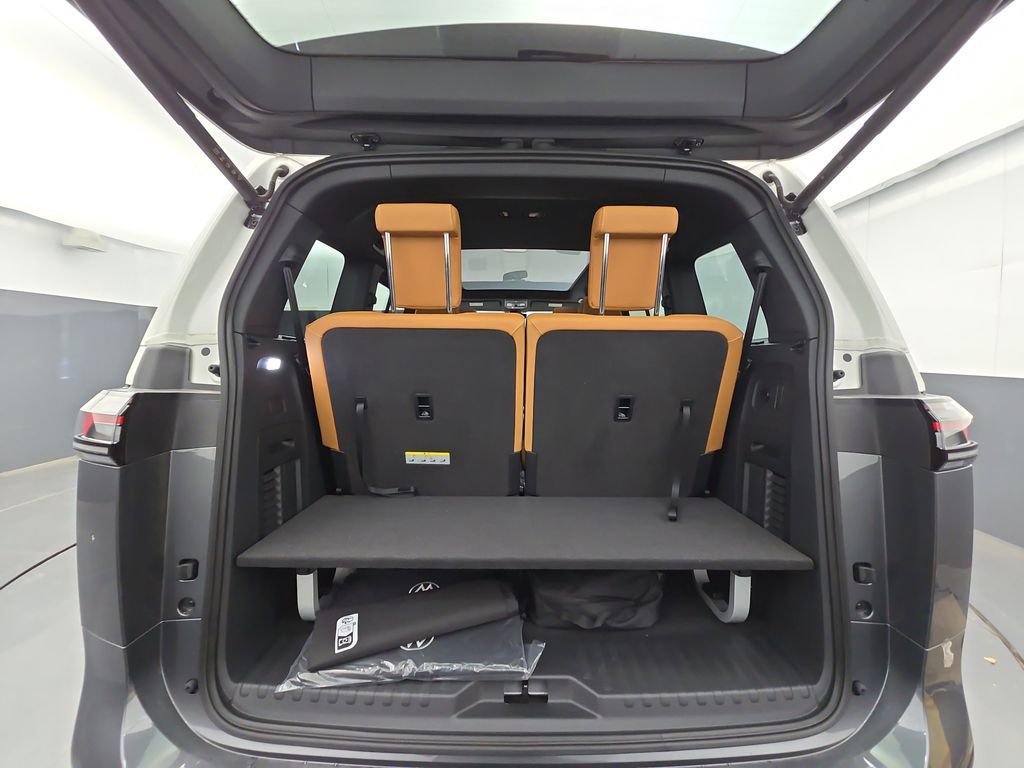 Used 2025 Volkswagen ID. Buzz Pro S Plus image 44