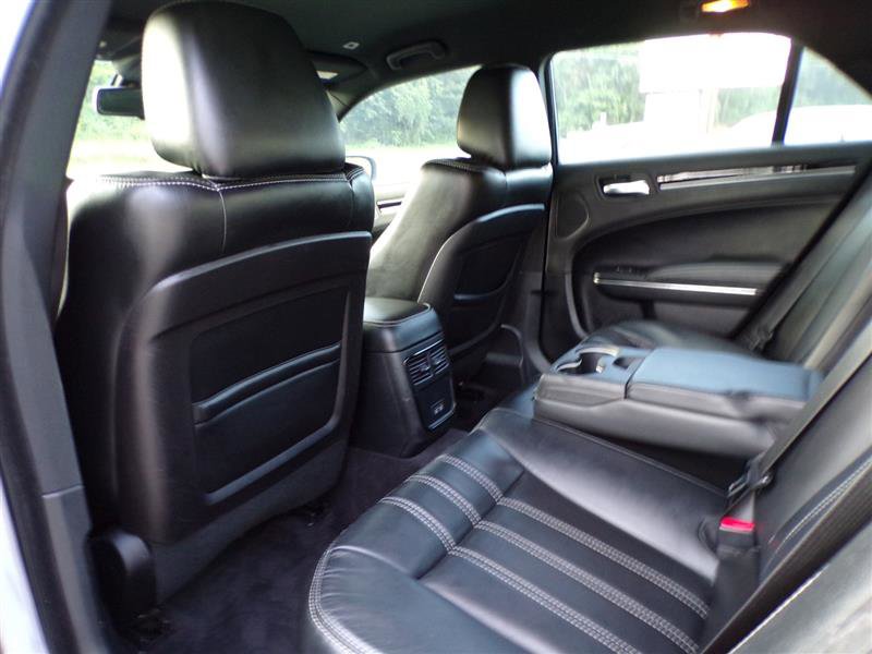 Used 2017 Chrysler 300 S image 28