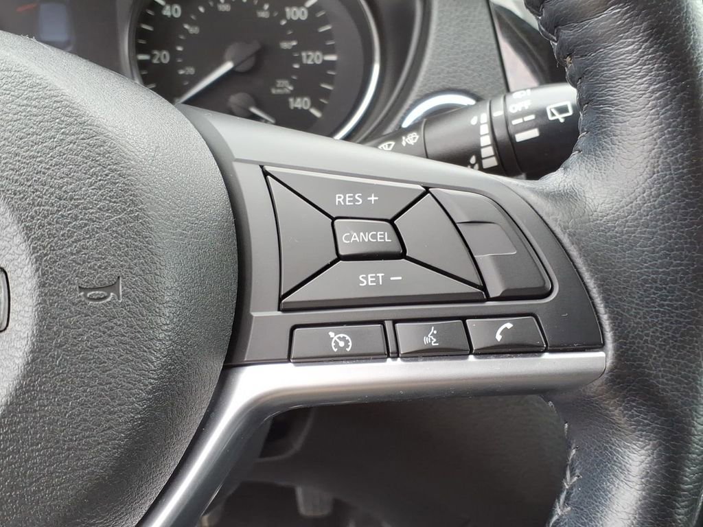 Used 2021 Nissan Rogue Sport SV AWD/4WD image 26