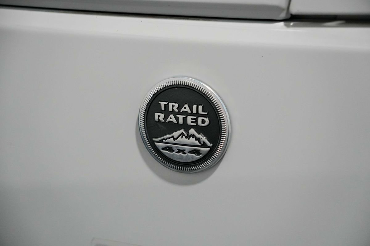 Used 2015 Jeep Wrangler Unlimited Sport w/ Quick Order Package 24S AWD/4WD image 12