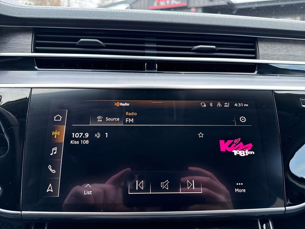 Used 2021 Audi A8 L 3.0T w/ Executive Plus Package image 60