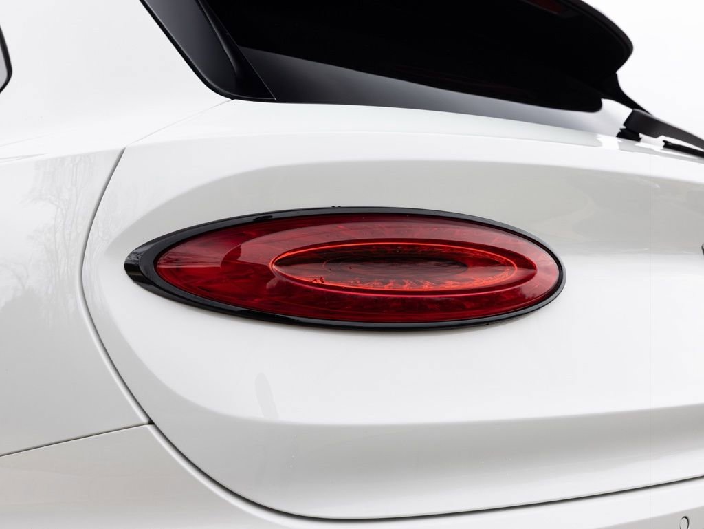 Used 2024 Bentley Bentayga image 65