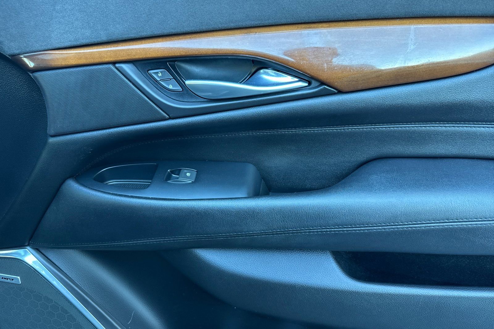 Used 2018 Cadillac Escalade ESV Premium Luxury image 23