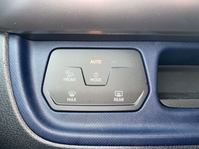 New 2025 Volkswagen ID. Buzz Pro S RWD image 29