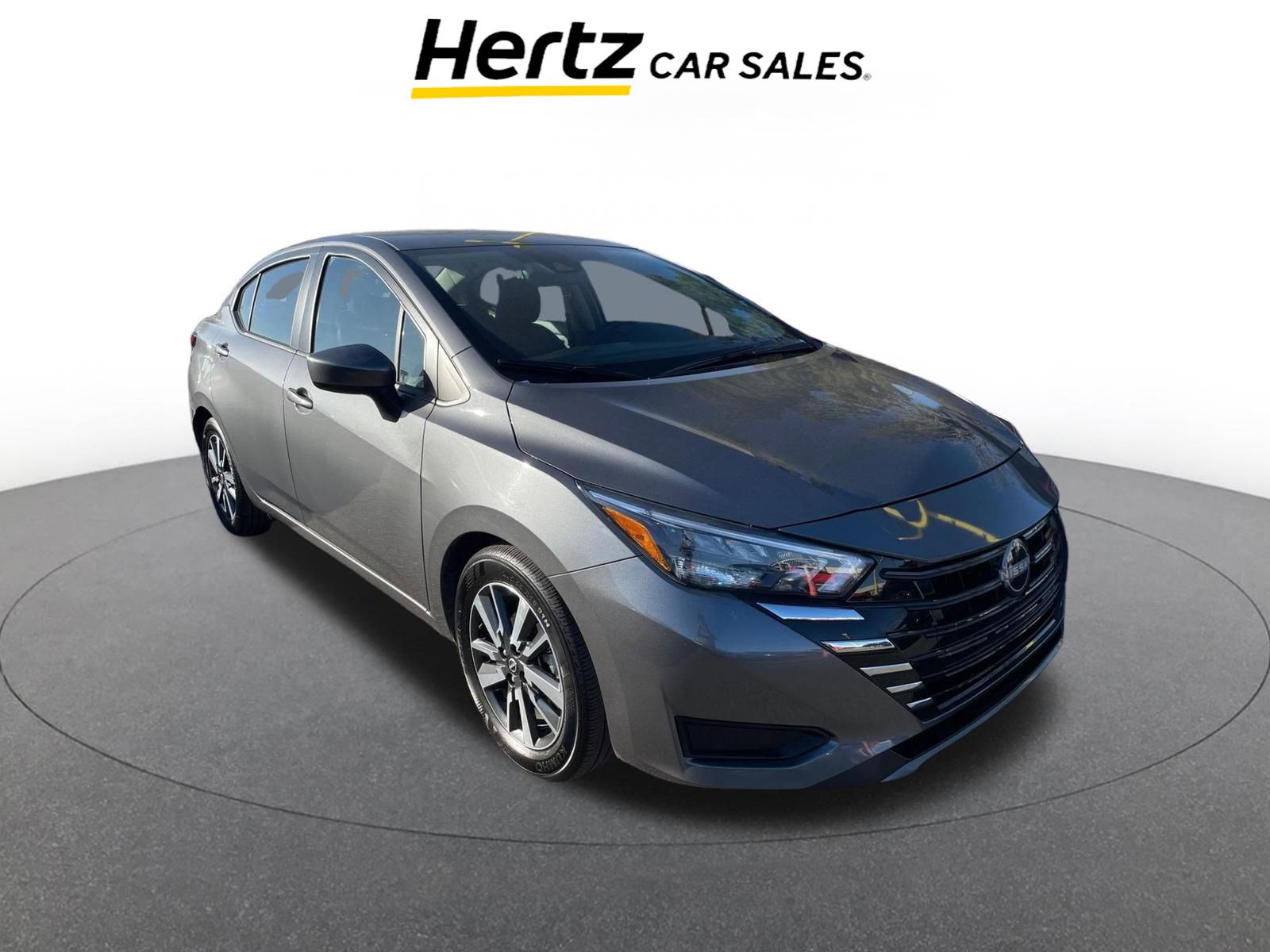 Used 2025 Nissan Versa SV image 1