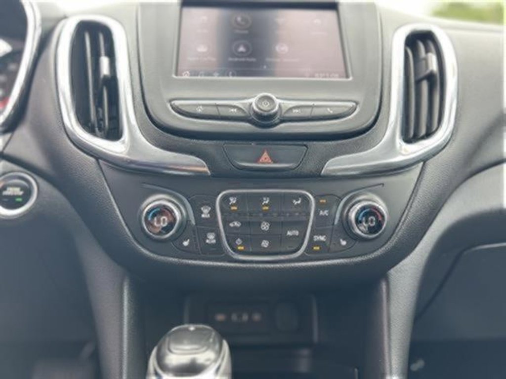 Used 2020 Chevrolet Equinox LT w/ Driver Convenience Package image 33