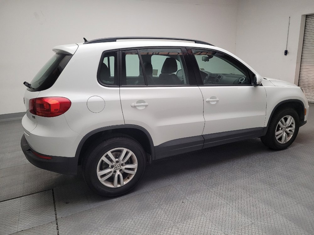Used 2016 Volkswagen Tiguan S image 10