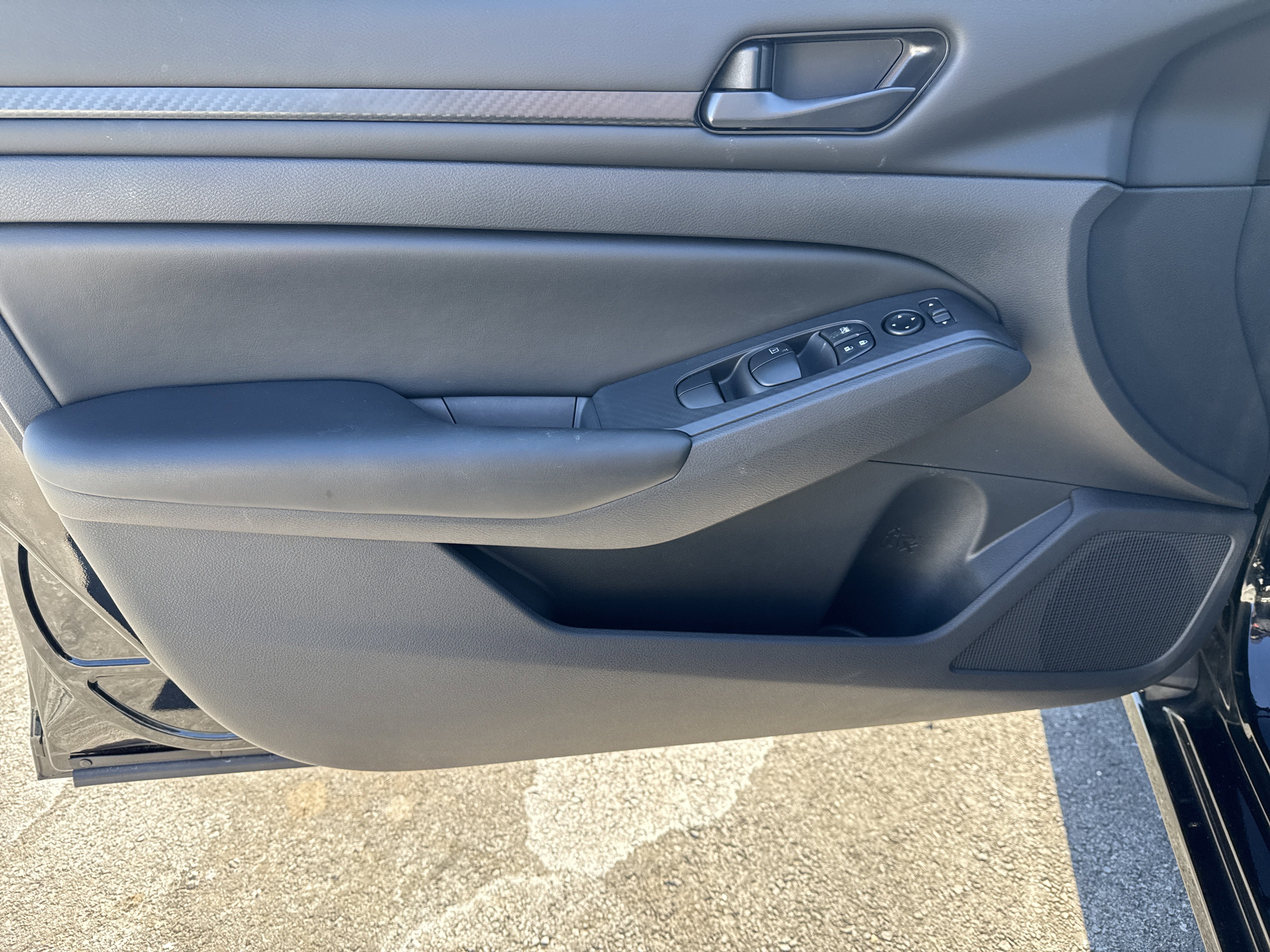 Used 2024 Nissan Altima 2.5 S image 15