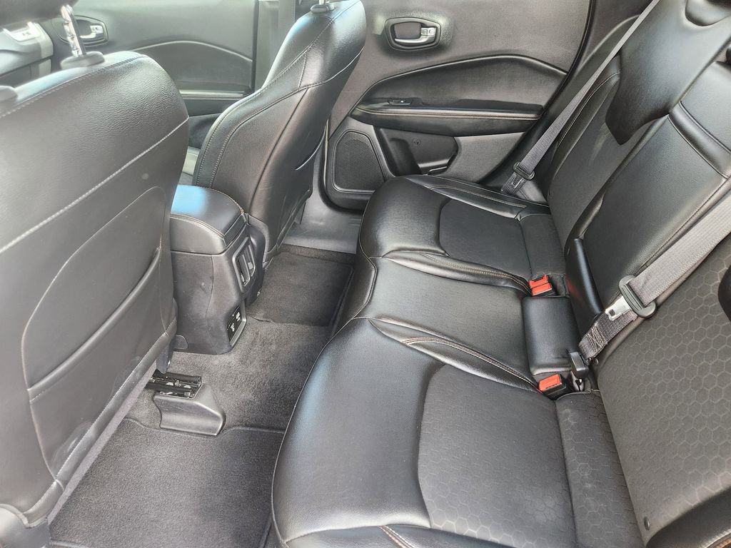 Used 2018 Jeep Compass Latitude w/ Popular Equipment Group image 19
