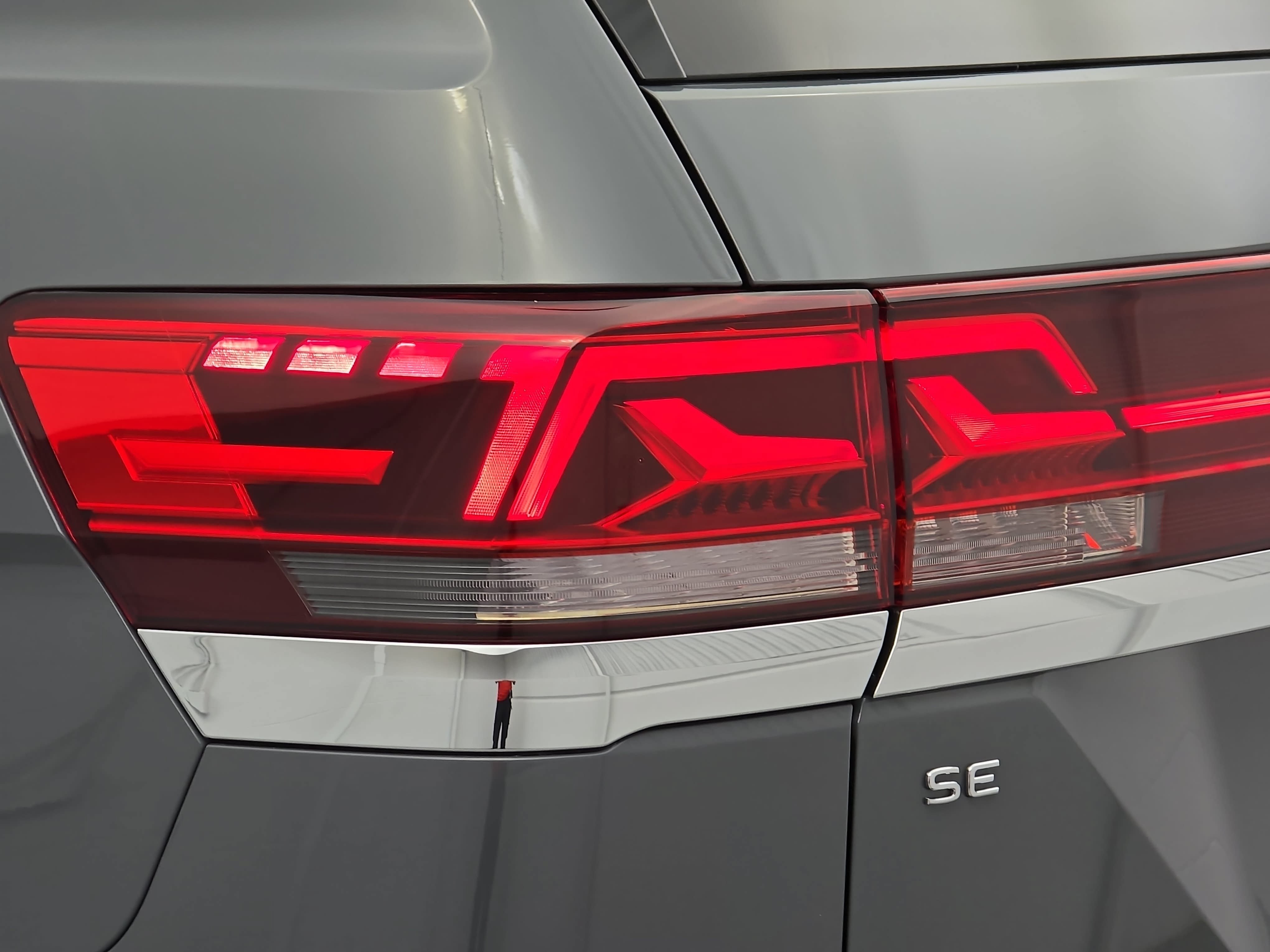 New 2026 Volkswagen Atlas SE FWD image 36