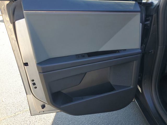 Used 2024 Tesla Cybertruck AWD Crew Cab image 26