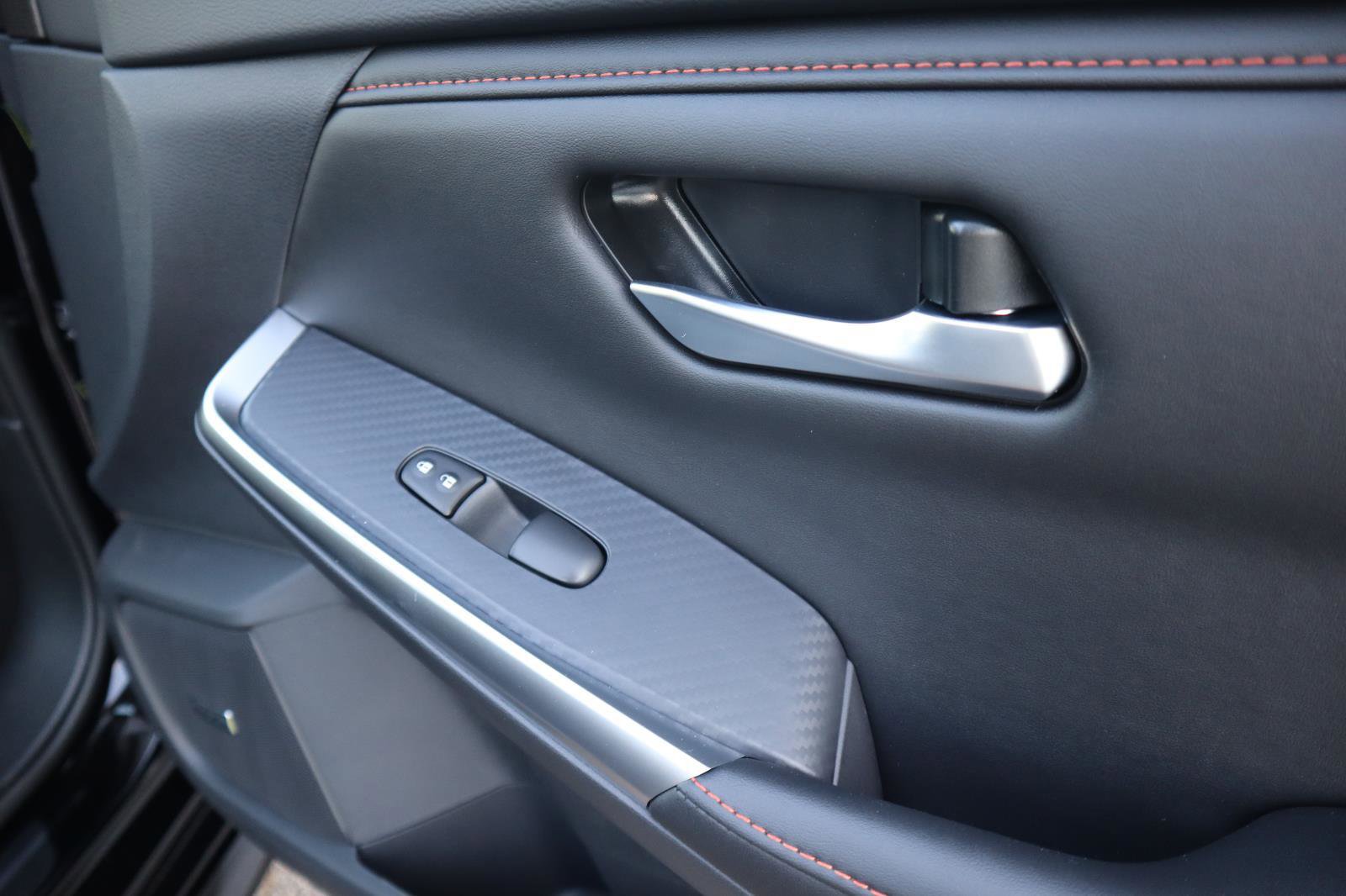 Used 2025 Nissan Sentra SR w/ SR Premium Package image 46