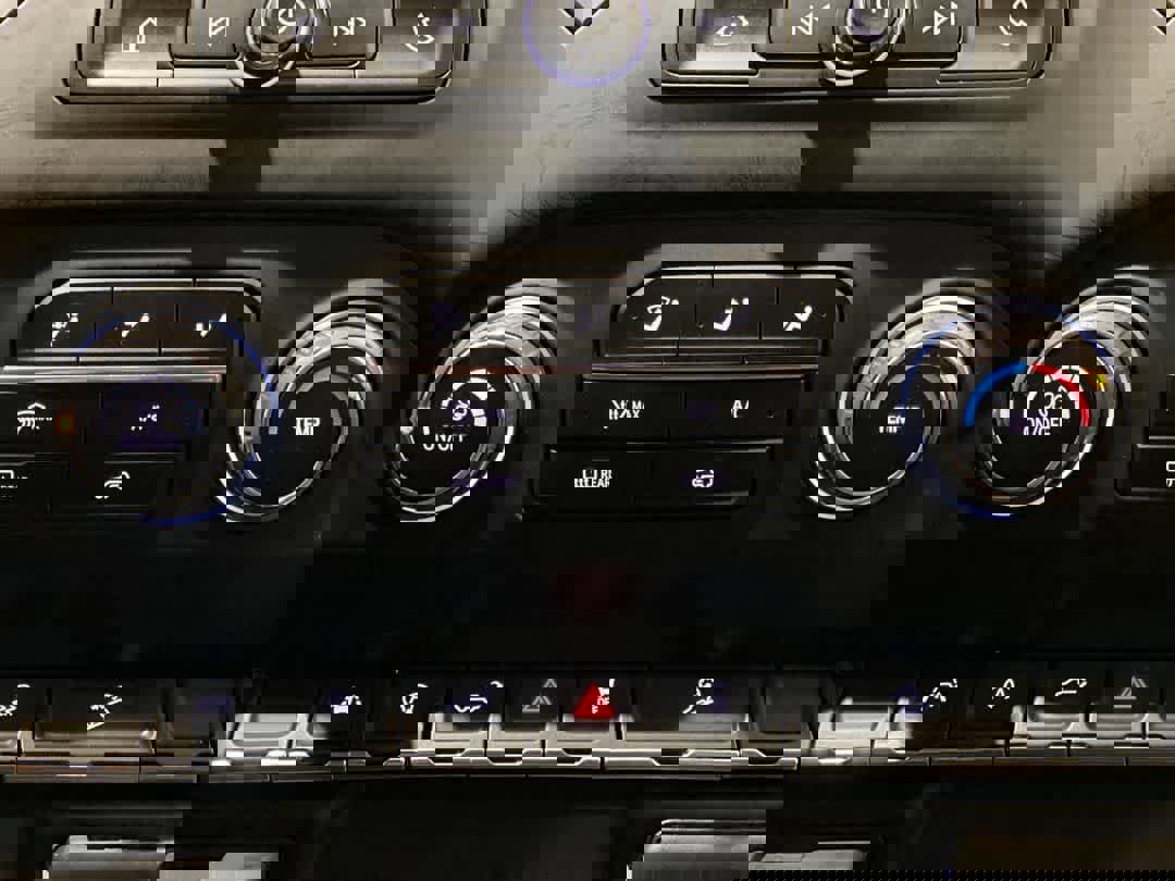 Used 2024 Chevrolet Silverado 1500 Custom Trail Boss w/ LPO, Dark Essentials Package image 21