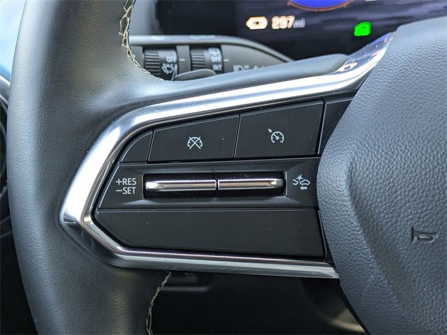 Used 2025 Chevrolet Equinox EV LT w/ Convenience Package image 25