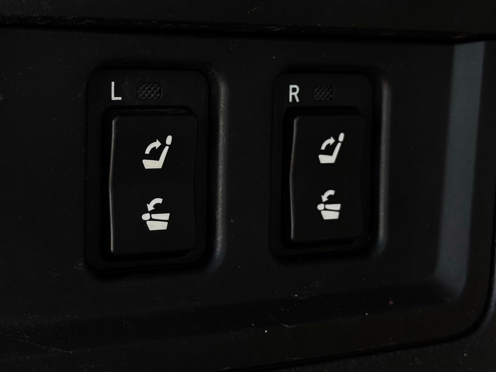 Used 2013 Toyota Sequoia Platinum image 65