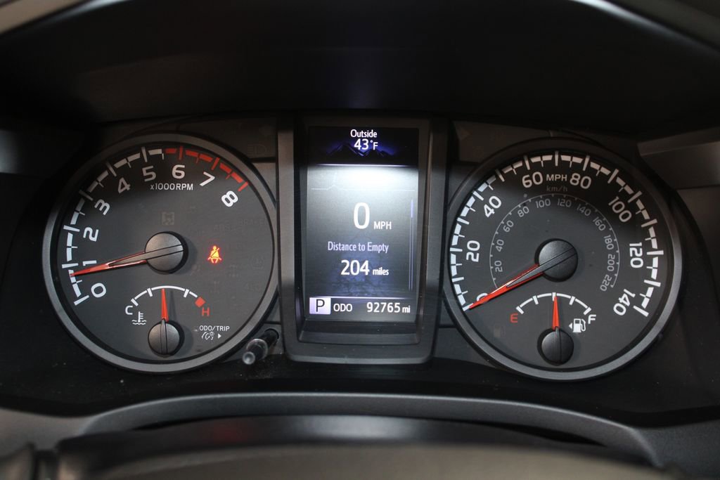 Used 2022 Toyota Tacoma SR image 31