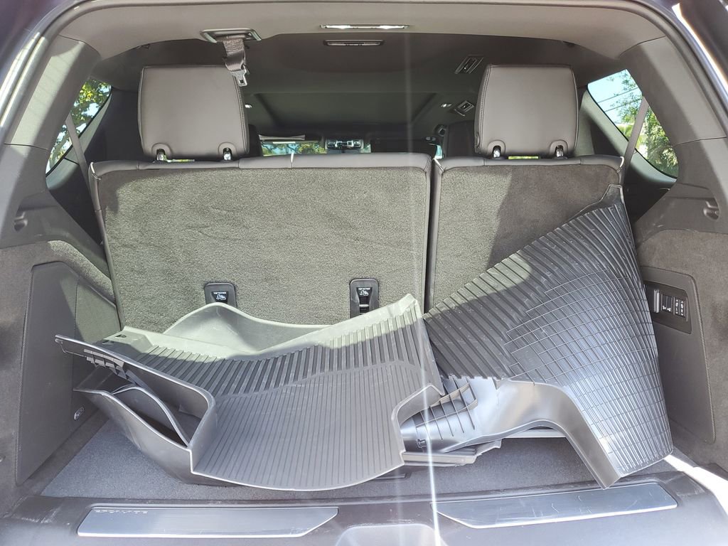 Used 2026 Cadillac Escalade Sport w/ LPO, ONYX Package image 9