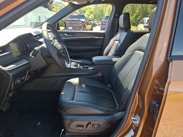New 2026 Jeep Grand Cherokee Limited w/ Limited Altitude Package AWD/4WD image 10