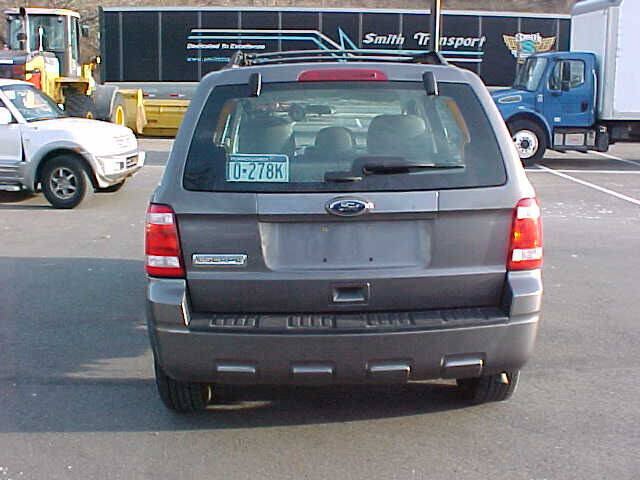 Used 2011 Ford Escape XLS w/ 102A Rapid Spec Order Code FWD image 20