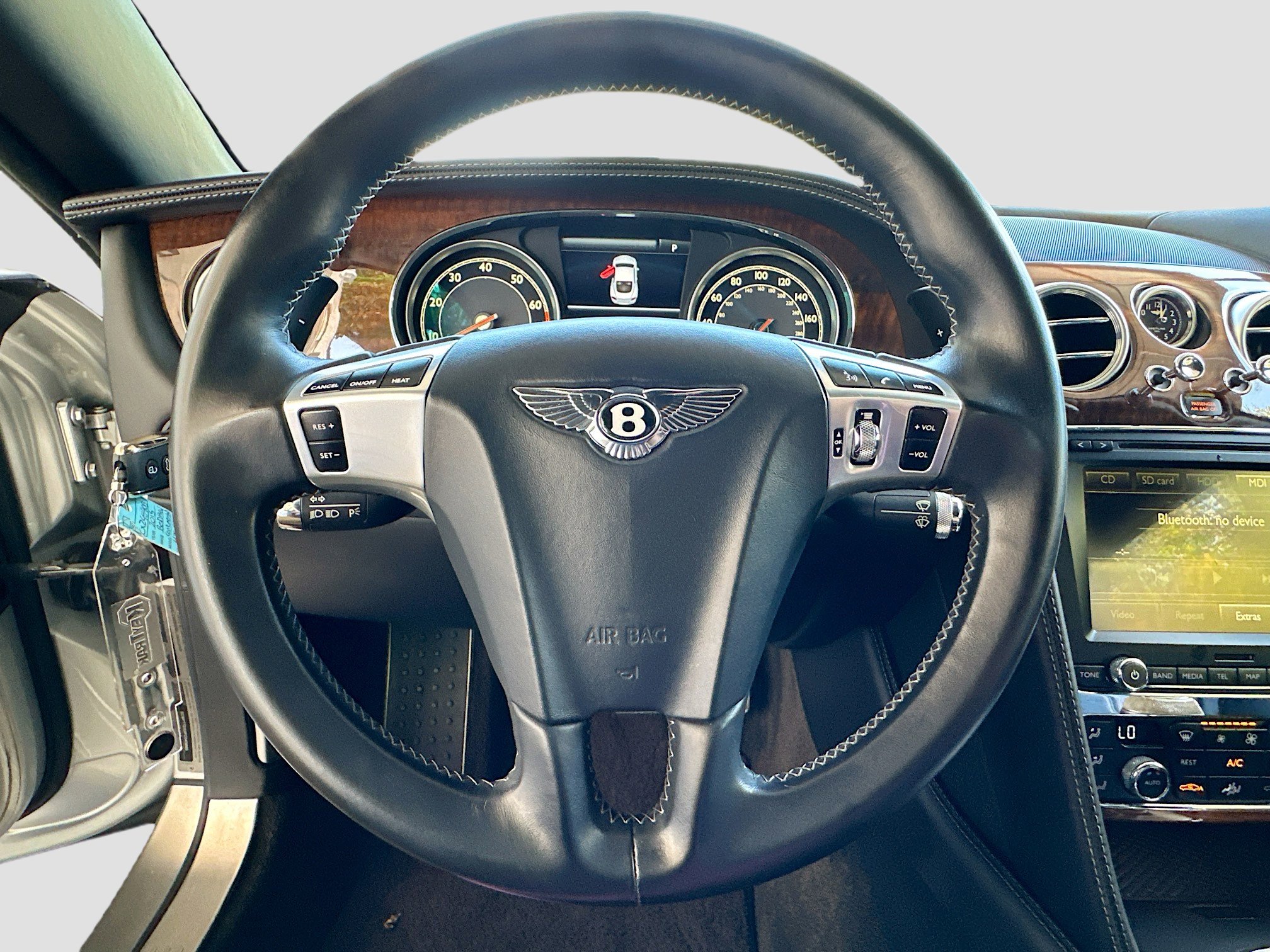 Used 2015 Bentley Continental GT image 11