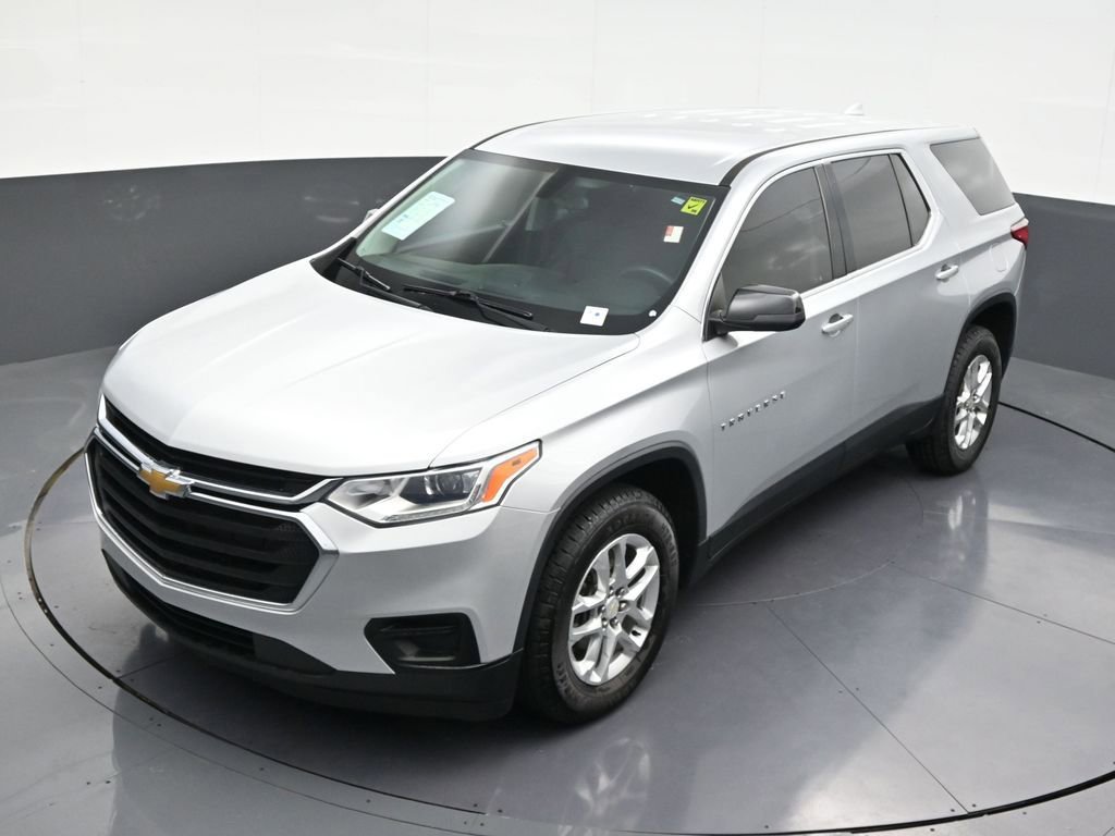 Used 2021 Chevrolet Traverse LS image 16