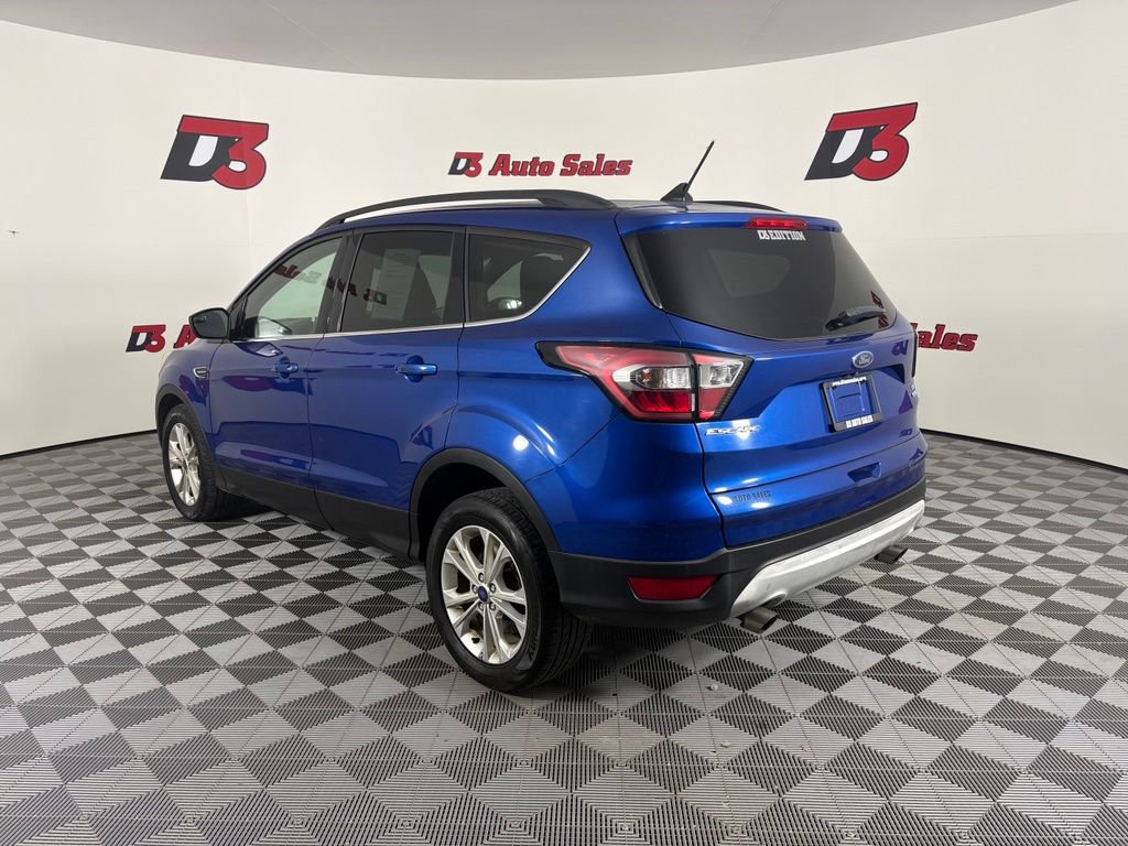 Used 2018 Ford Escape SE w/ SE Sync 3 Package FWD image 5