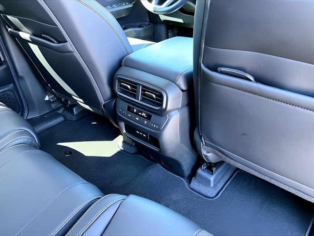 Used 2025 Honda Pilot EX-L image 17