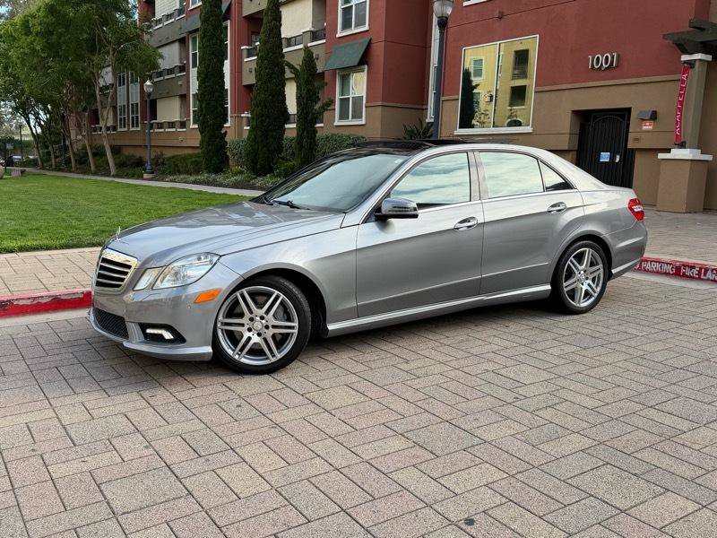 Used 2010 Mercedes-Benz E 550 Sedan image 3