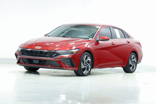 Used 2024 Hyundai Elantra SEL w/ Convenience Package