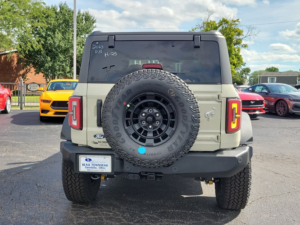 New 2026 Ford Bronco Outer Banks w/ Sasquatch Package AWD/4WD image 5