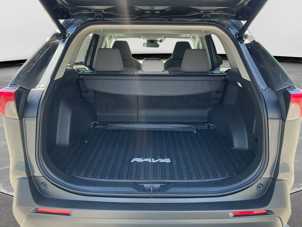 Certified 2025 Toyota RAV4 XLE w/ Convenience Package image 18